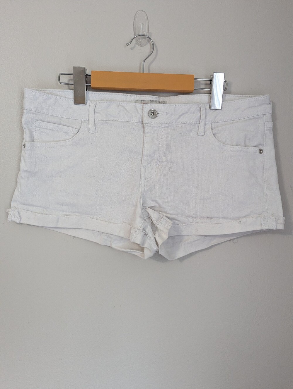 Guess Women's Size 31 White Denim Jean Shorts